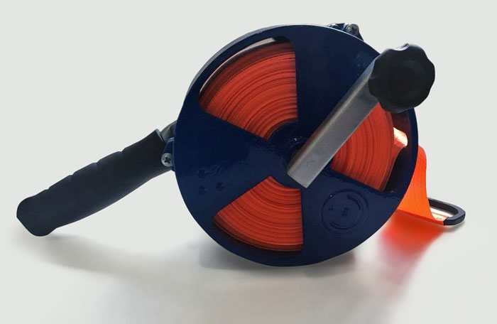 Carretel para trabalhos de segurança e manutenção no setor de energia